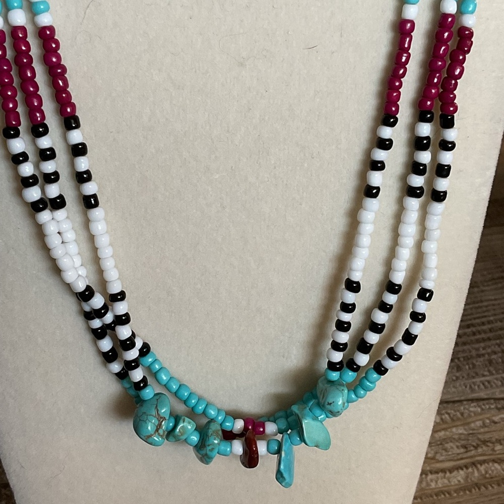 TURQUOISE BEADED TRIPLE STRAND NECKLACE